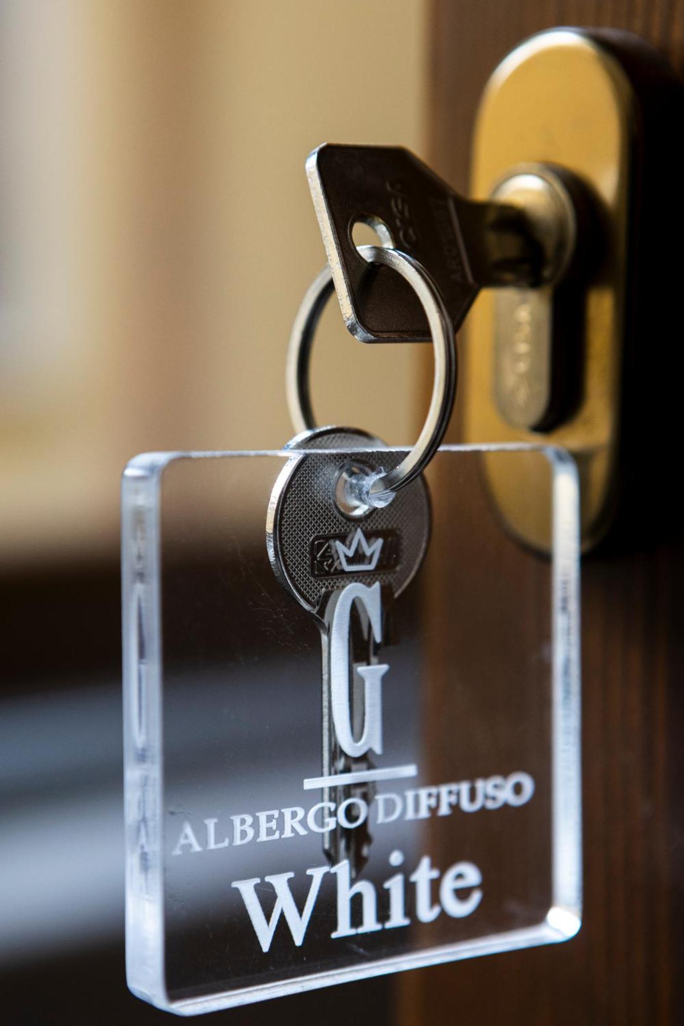 Ginevra Boutique - Palazzo Leosini - Residenze D'epoca Frühstückspension LʼAquila
