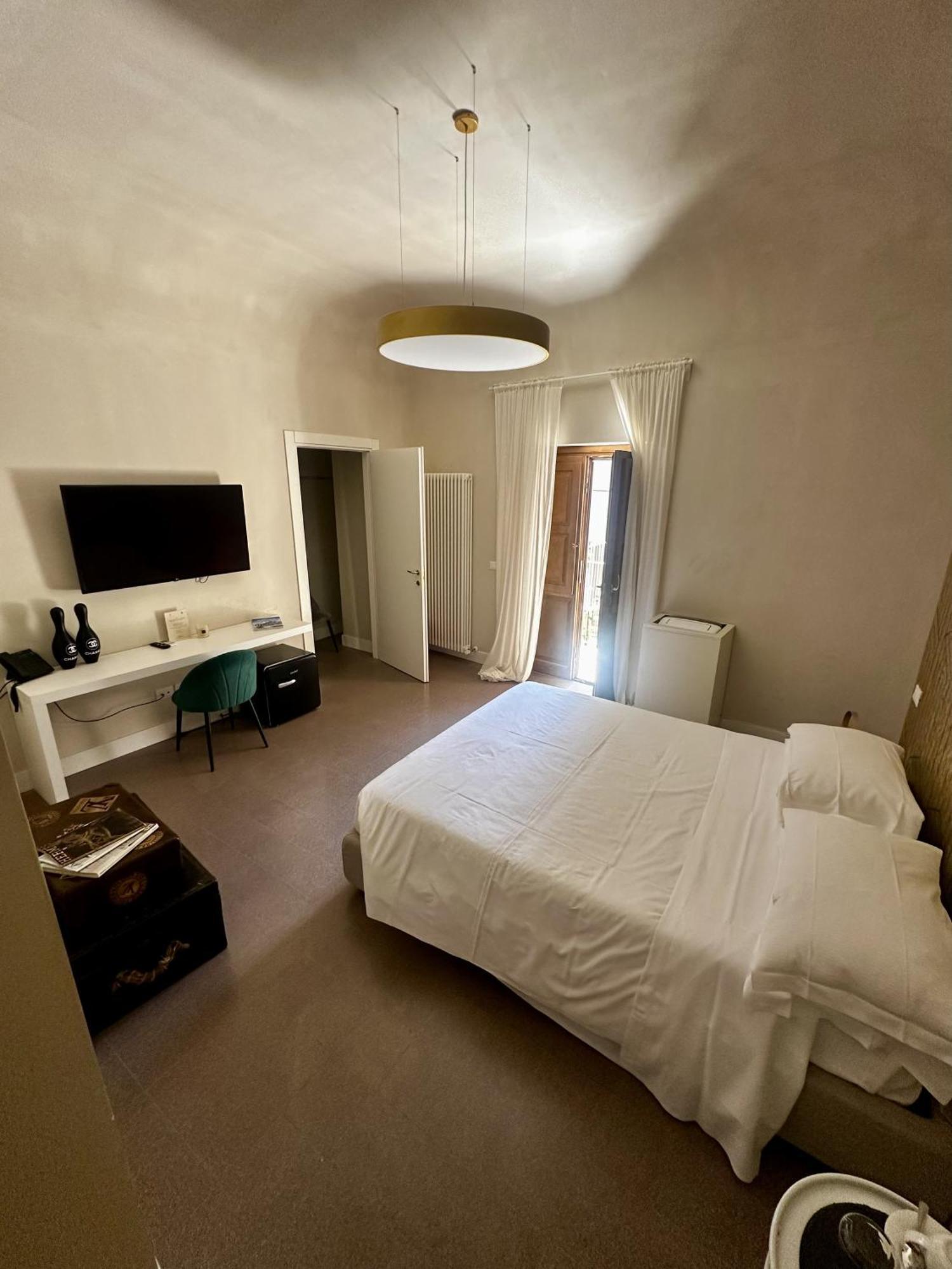 Bed & Breakfast Ginevra Boutique - Palazzo Leosini - Residenze D'epoca